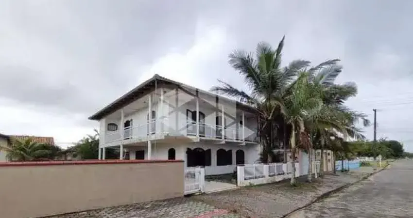 Sobrado a venda com vista para o mar,  praia do Ervino.