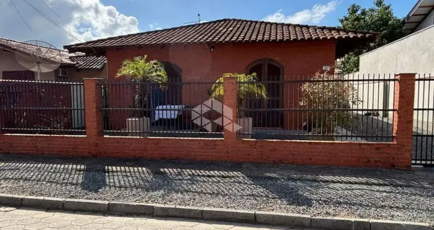 Casa em excelente localização no bairro Ubatuba | São Francisco do Sul-SC