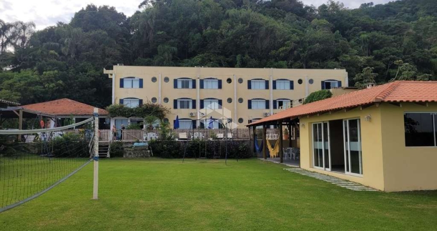 Vendo Hotel à Beira Mar - Estrutura Completa -  Excelente Oportunidade!