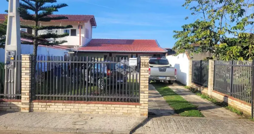 Vendo Casa no Bairro Ubatuba  Próximo à Praia!