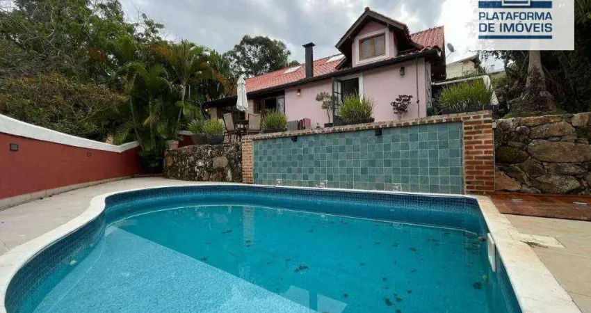 Casa com 3 dormitórios à venda, 300 m² por R$ 2.300.000,00 - Condomínio Residencial Colinas de São Francisco - Bragança Paulista/SP