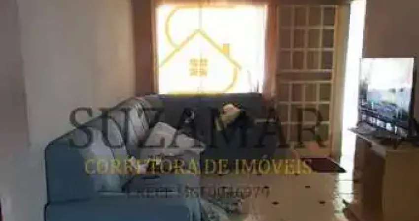 Casa para Venda em Governador Valadares, TIRADENTES, 3 dormitórios, 1 suíte, 1 banheiro, 3 vagas