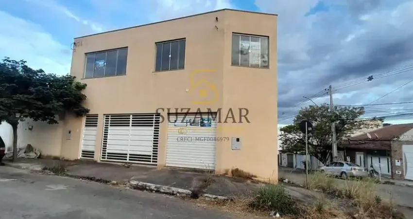 Casa para Venda em Governador Valadares, Castanheiras, 2 dormitórios, 1 banheiro, 1 vaga