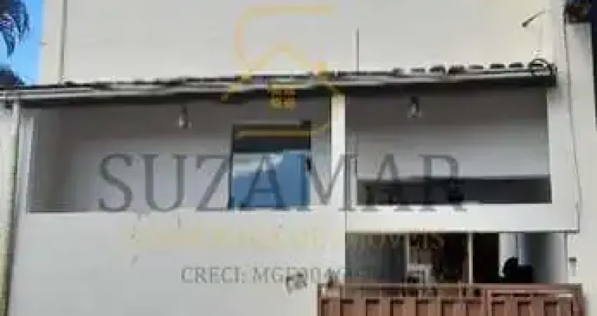 Casa para Venda em Governador Valadares, Jardim do Trevo, 2 dormitórios, 2 banheiros, 3 vagas