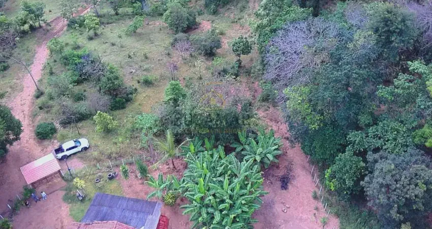 Sítio para Venda em Governador Valadares, Área Rural, 4 dormitórios, 1 suíte, 1 banheiro, 2 vagas