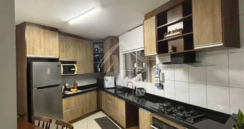 Casa com 270m  localizada no bairro serra dos cristais, várzea paulista - sp