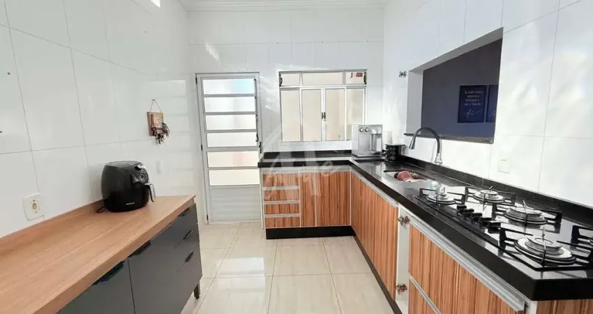 Linda casa a venda com 250m  localizada no bairro jardim tarumã, jundiaí- sp