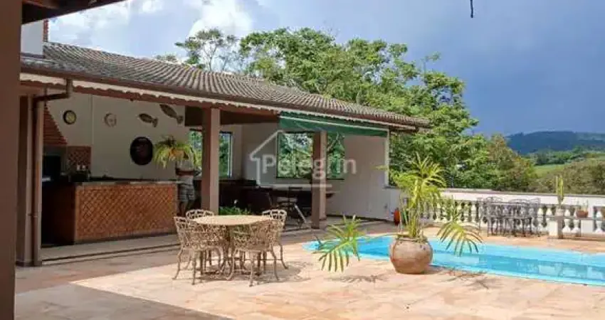 Chácara à Venda em Nazaré Paulista/SP. Pé na água, Área total 4.967m²