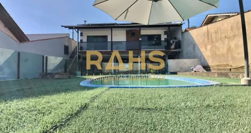 Lindo sobrado semi-mobiliada e climatizada com 2 suítes, 3 vagas de garagem e completa área de lazer a venda no melhor do bairro Itaum - 750 mil