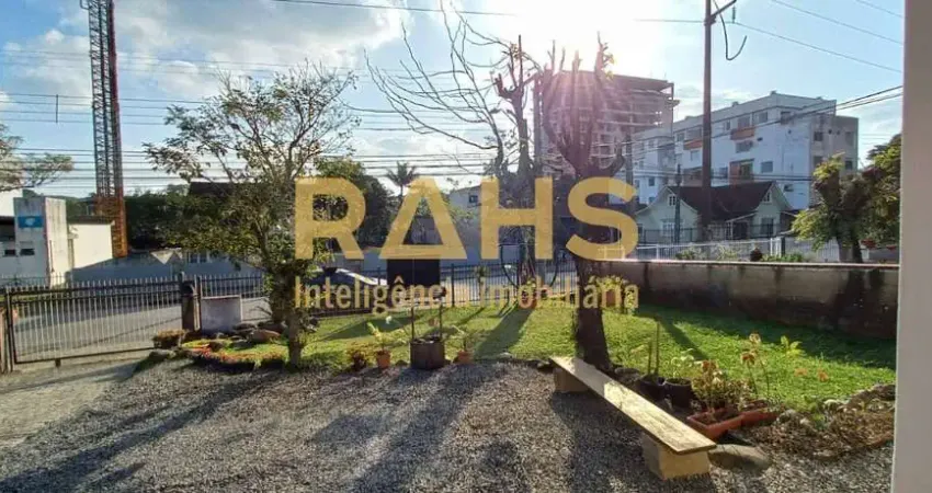 Terreno amplo no bairro Anita Garibaldi em Joinville Santa Catarina