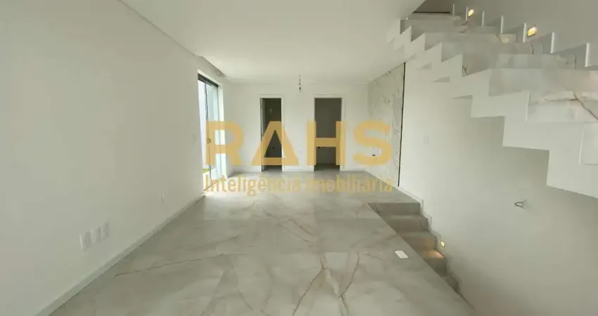 Geminado Triplex à venda no bairro Floresta em Joinville/SC