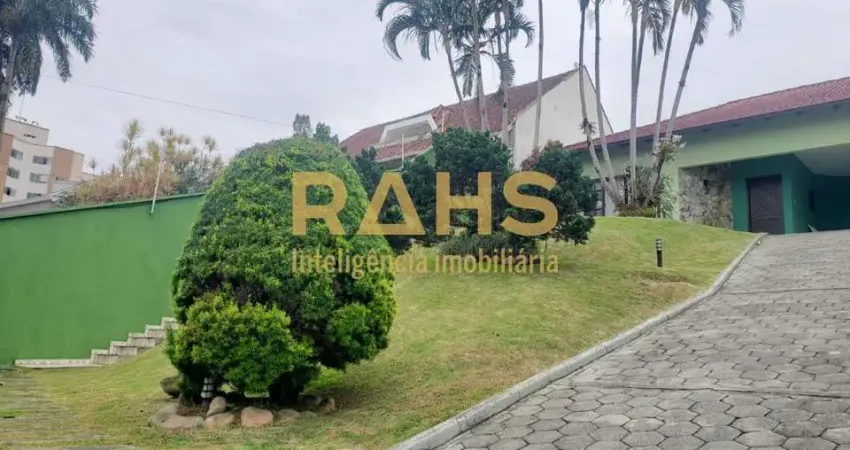 Casa com 3 quartos à venda na Rua Presidente Prudente de Moraes, 406, Santo Antônio, Joinville