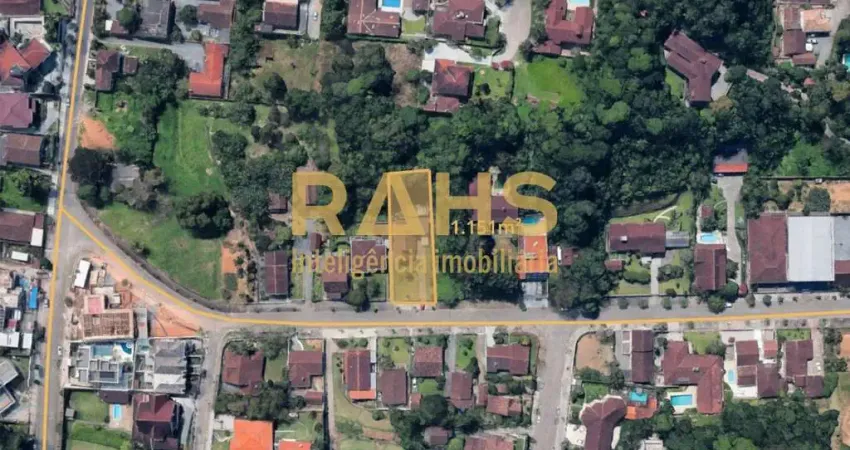 Terreno à venda na Rua Tubarão, 480, América, Joinville
