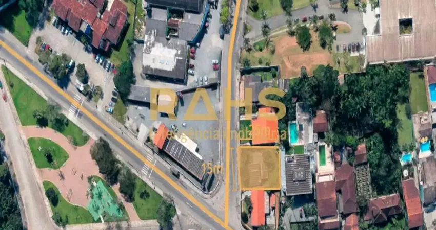 Terreno à venda na Rua Albano Schmidt, 1200, Boa Vista, Joinville