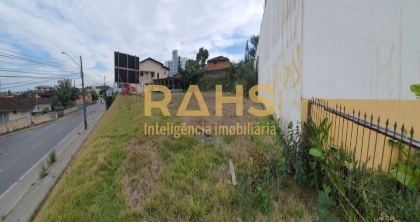 Terreno à venda no bairro Iririú em Joinville/SC