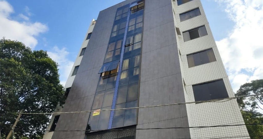 Código 4459 - Vende apartamento na Rua Caviúna, bairro Horto, 03 quartos com guarda roupa, sendo 01 suíte, sala/copa, cozinha com armários, área de serviço, 01 banheiro social, 02 vagas de garagem .