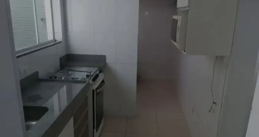 Código 4535 - Vende apartamento no bairro Iguaçu, com 02 quartos, sala/copa, sacada, cozinha com armários, área de serviço, banheiro social, 01 vaga de garagem.