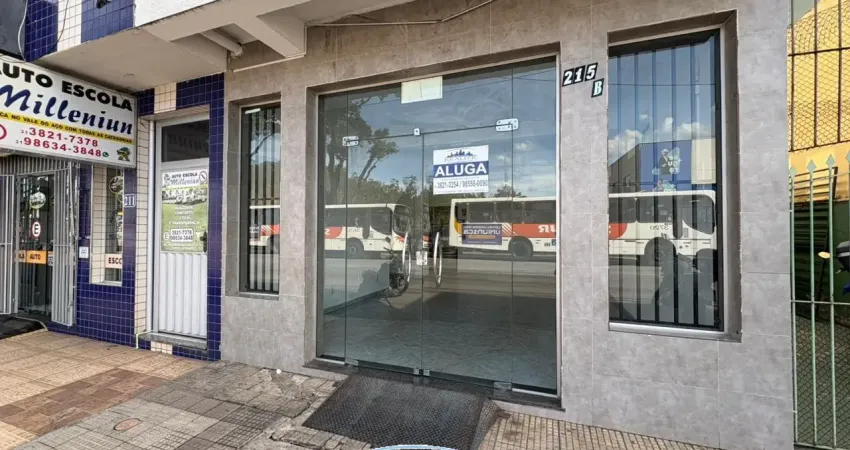 Código 4653 - aluga loja na av. joão valentim pascoal, centro de ipatinga, com 61m², quarto de despejo, 01 lavabo e 01 sala.