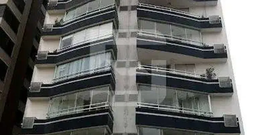 Apartamento com 3 Dormitórios no Centro  -  Florianópolis/SC