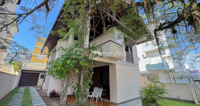 Casa 5 Dormitórios - Canasvieiras - Florianópolis, SC
