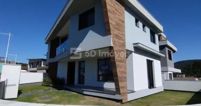 Casa com 4 quartos à venda na Rodovia Dr. Antônio Luiz Moura Gonzaga, 3156, Rio Tavares, Florianópolis