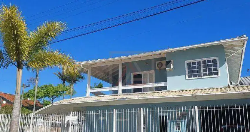 Casa com 6 quartos, sendo 1 suíte à venda, 277 m² por r$ 1.970.000 - daniela - florianópolis/sc