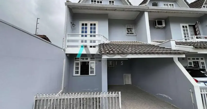 Sobrado com 03 dormitórios localziado no bairro cajuru em curitiba por r$570.000,00