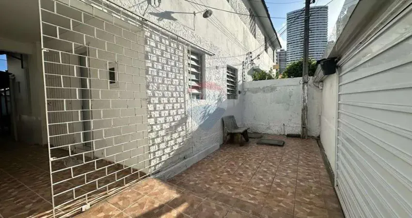 Casa a venda com 03 quartos no bairro da Torre