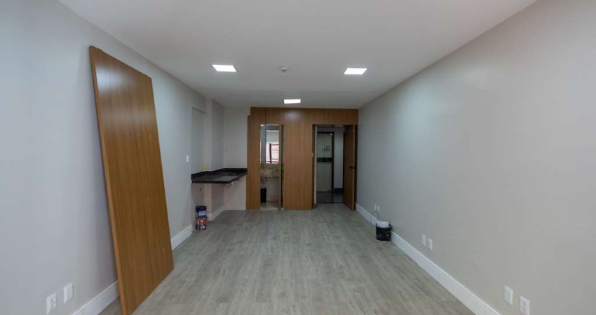 Sala para Venda no Caminho das Árvores