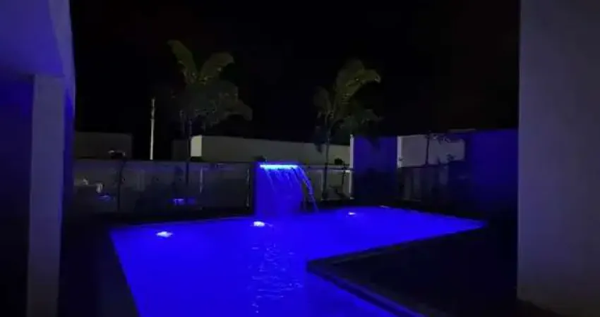 Casa Cond. Nova à Venda com 3 quartos sendo 1 suite tem 255m2 de área total em Arembepe &#8211; Camaçari -Ba.