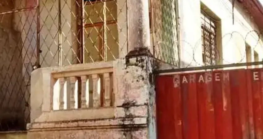 Casa com 3 quartos à venda na Rua Piratininga, Carlos Prates, Belo Horizonte