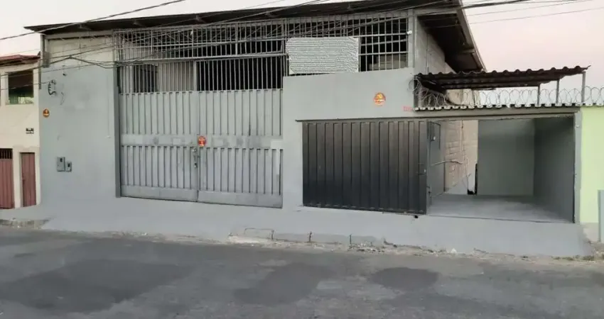 Galpão / Depósito / Armazém com 3 quartos à venda em Belo Horizonte