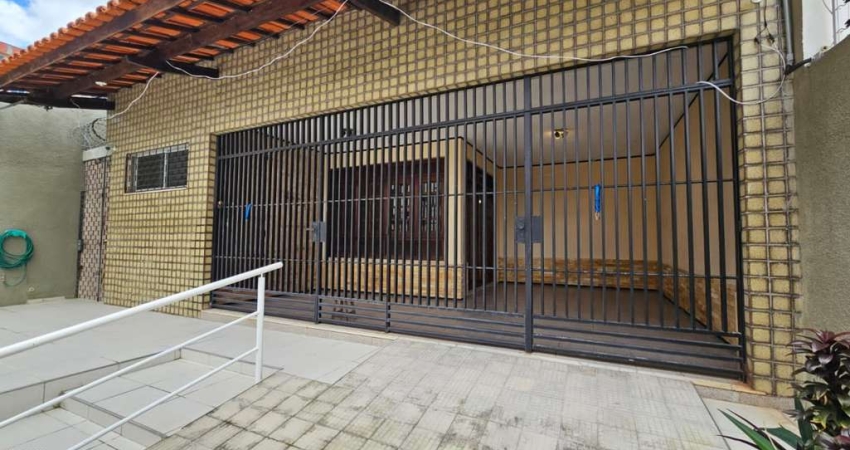 Casa para Venda em Fortaleza, Dionisio Torres, 3 dormitórios, 1 suíte, 2 banheiros, 2 vagas