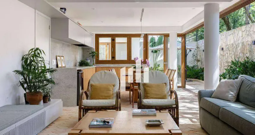 Sobrado com 3 dormitórios à venda, 427 m² por R$ 3.600.000,00 - Moema - São Paulo/SP