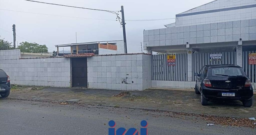SOBRADO  EM CONDOMÍNIO com piscina em Matinhos