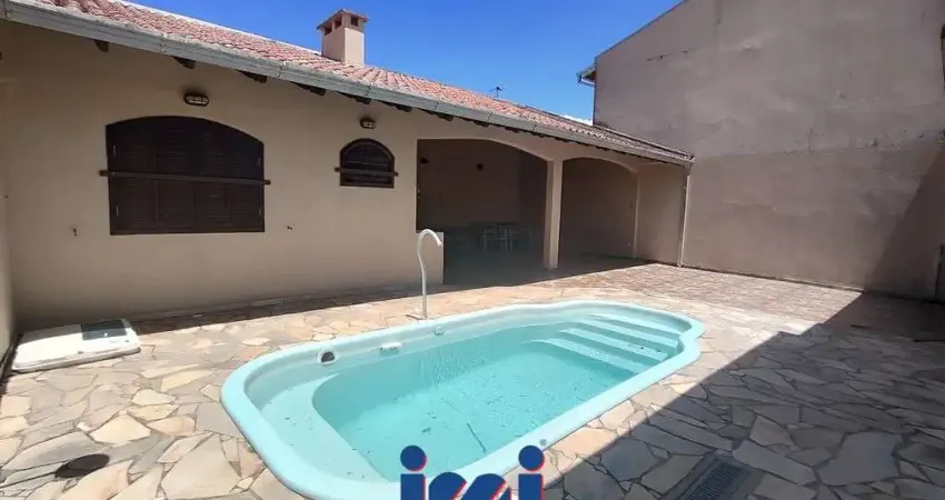 Casa com 3 quartos para alugar na Praia de Leste, Pontal do Paraná
