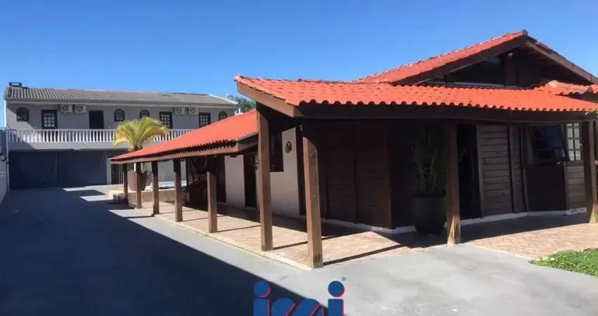 Casa com 8 quartos à venda em Caiobá, Matinhos 