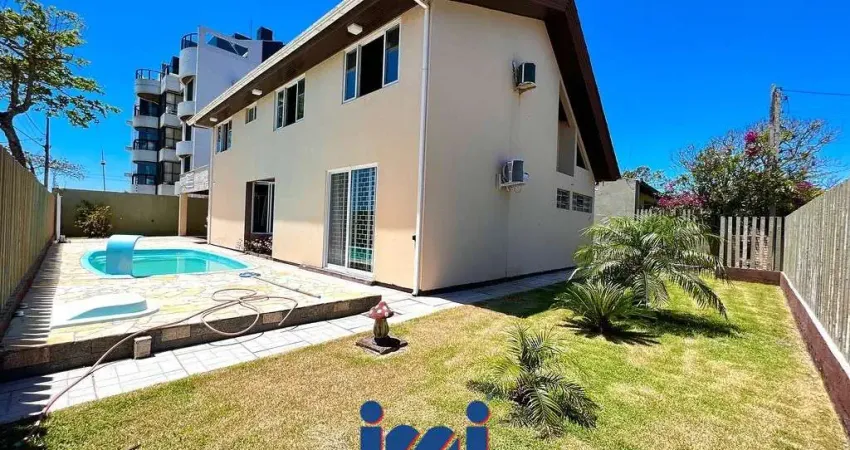 Casa com 5 quartos à venda no Saint Etiene, Matinhos 
