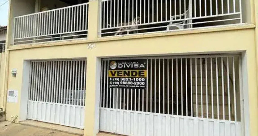 Sobrado com 3 dormitórios à venda, 170 m² por R$ 450.000,00 - Centro - Elias Fausto/SP