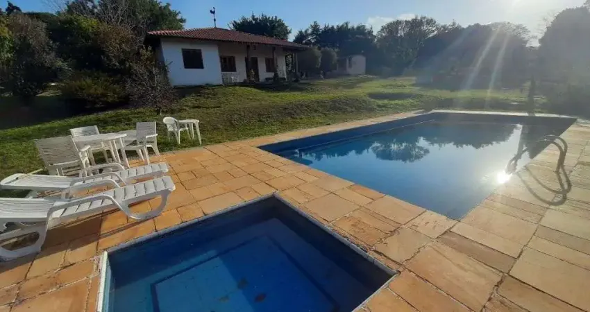 Chácara com 3 dormitórios à venda, 5600 m² por R$ 750.000,00 - Guacuri - Itupeva/SP