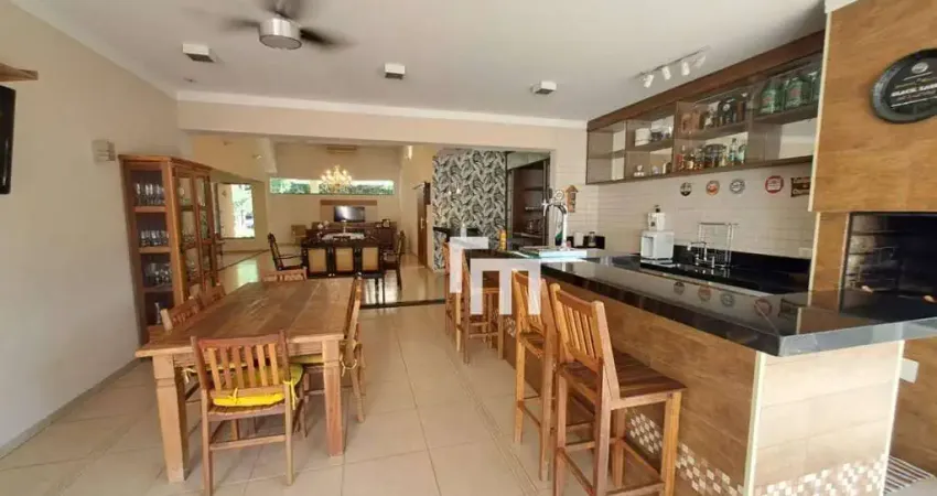 Casa de Condomínio com 4 Quartos à venda, 400m² - Jardim Cedro
