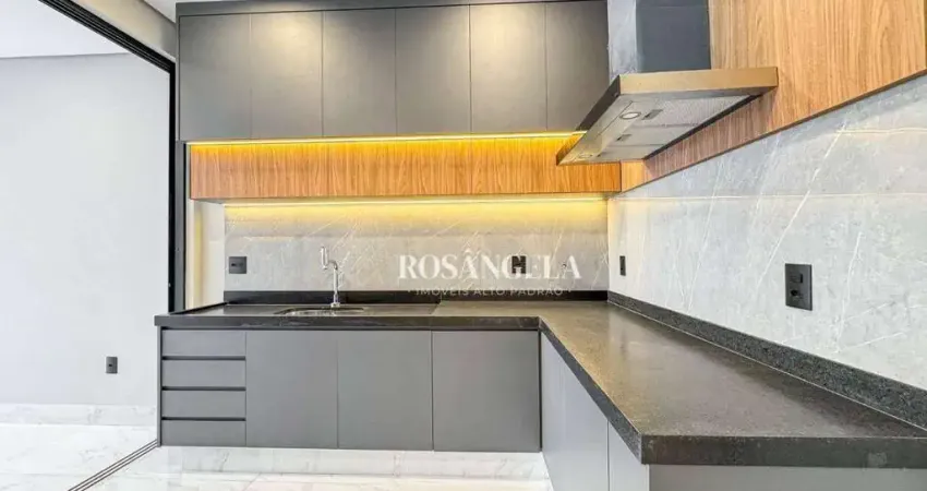 Casa com 3 suites e energia fotovoltaica  à venda, 248 m² por R$ 2.200.000