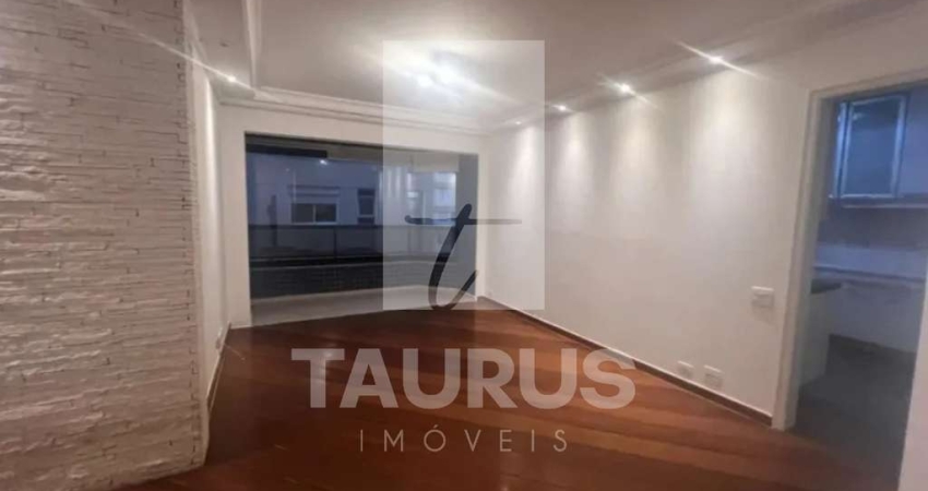 Apartamento à venda com 3 quartos sendo 1 suíte em Moema - São Paulo-SP