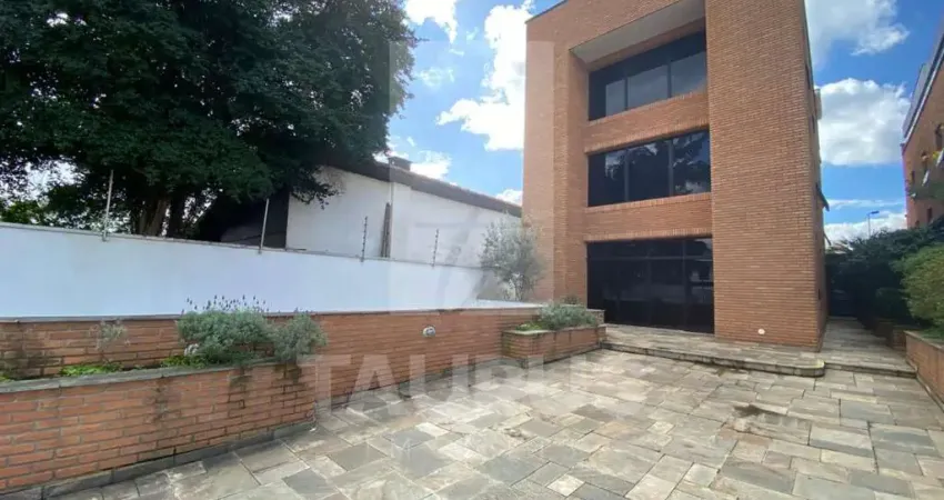 Prédio comercial de 1.300m² no Brooklin Paulista, São Paulo-SP.