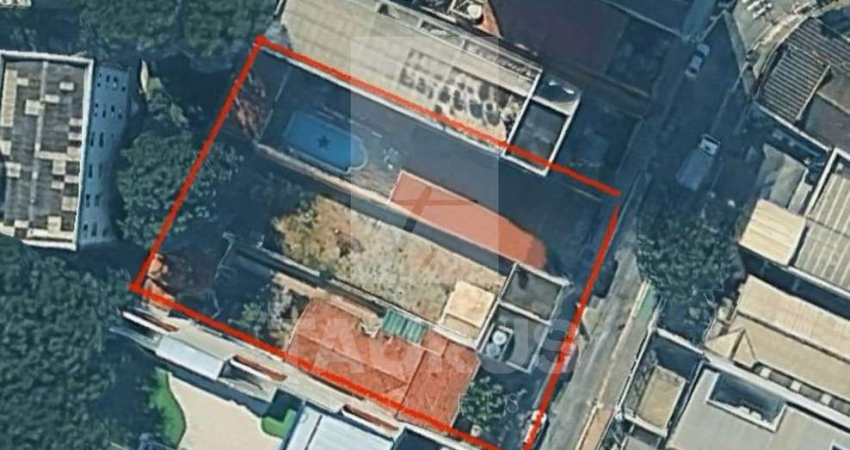 Área ZEU com 1.244m² à venda na Cidade Vargas, São Paulo-SP.