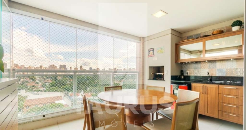 Apartamento à venda com 3 quartos na Vila Olímpia, São Paulo-SP.