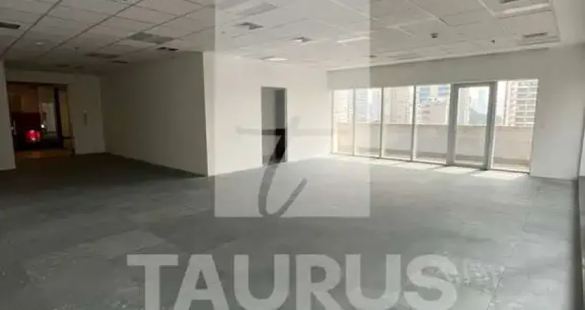 Sala comercial para alugar em Brooklin. 1 sala, 4 vagas, 192m².