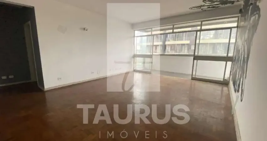 Apartamento para alugar com 3 quartos em Pinheiros, São Paulo-SP.