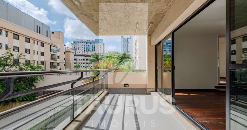 Apartamento a venda com 3 suítes no Morumbi - São Paulo-SP,