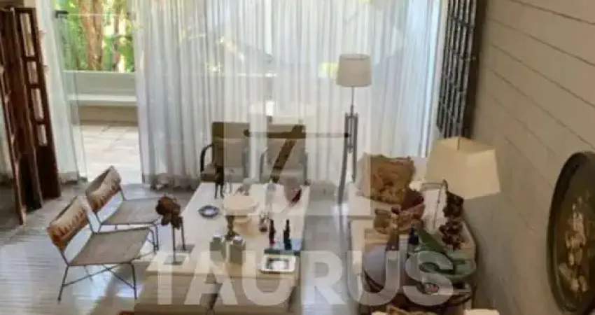 Casa à venda, 3 suítes, 3 vagas,  Campo Belo, São Paulo.